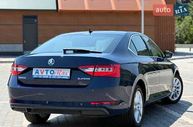 Лифтбек Skoda Superb 2015 в 