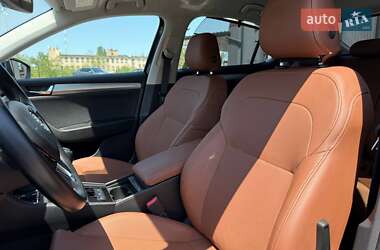 Лифтбек Skoda Superb 2015 в 