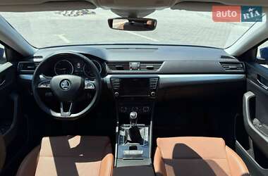 Лифтбек Skoda Superb 2015 в 