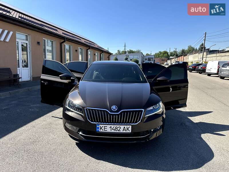 Ліфтбек Skoda Superb 2019 в Дніпрі