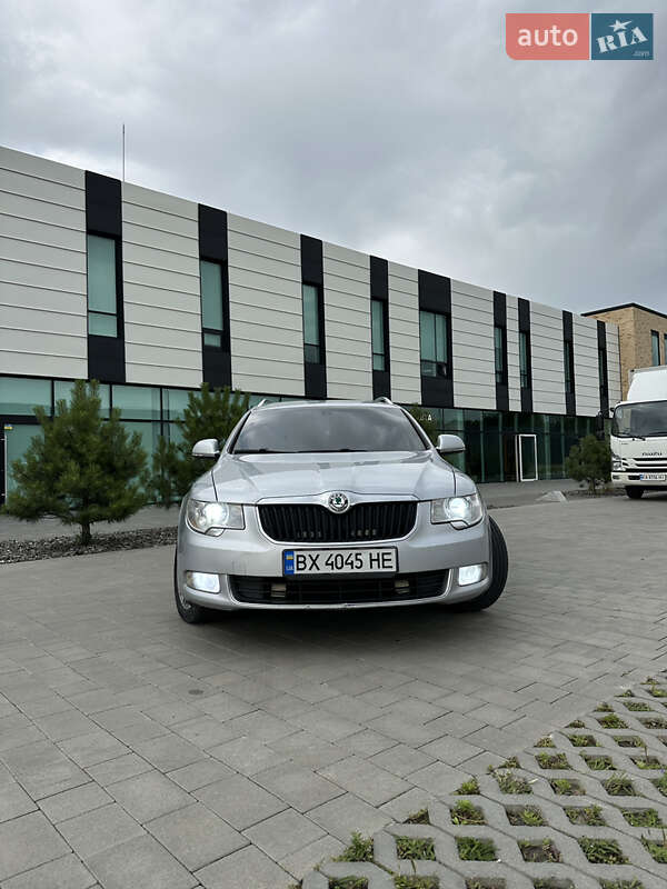 Skoda Superb 2011