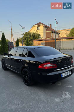 Лифтбек Skoda Superb 2012 в 