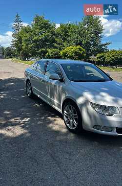 Лифтбек Skoda Superb 2013 в 