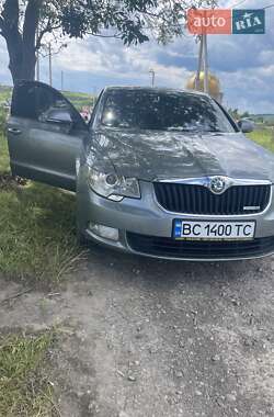 Лифтбек Skoda Superb 2012 в Жовкве