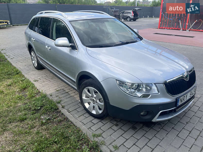 Универсал Skoda Superb 2013 в Радивилове