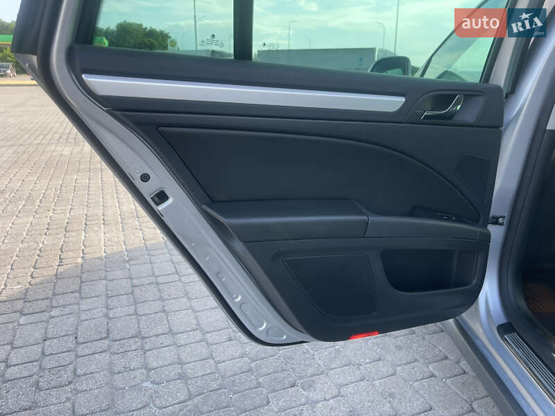 Универсал Skoda Superb 2013 в Радивилове