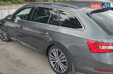 Универсал Skoda Superb 2015 в 