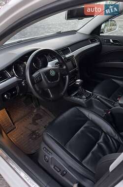 Лифтбек Skoda Superb 2011 в 