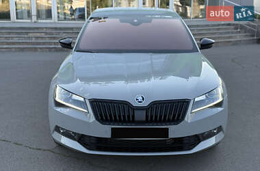 Лифтбек Skoda Superb 2018 в 