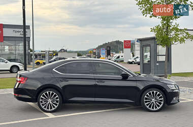 Лифтбек Skoda Superb 2019 в 