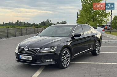 Лифтбек Skoda Superb 2019 в 