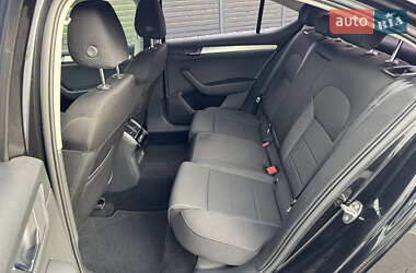 Лифтбек Skoda Superb 2019 в 