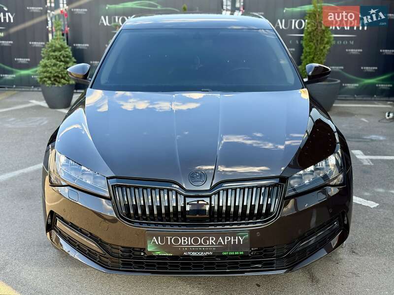Лифтбек Skoda Superb 2019 в Киеве