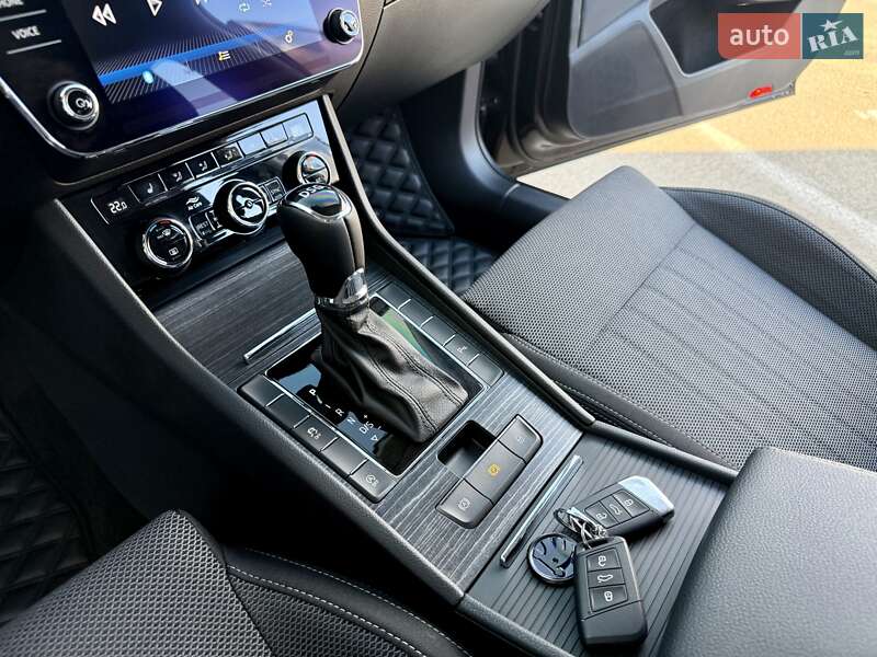 Лифтбек Skoda Superb 2019 в Киеве