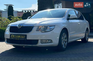 Лифтбек Skoda Superb 2012 в 