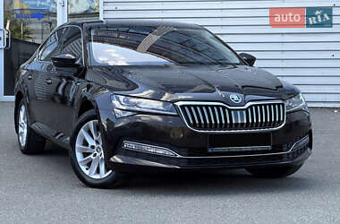 Лифтбек Skoda Superb 2020 в 