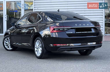 Лифтбек Skoda Superb 2020 в 