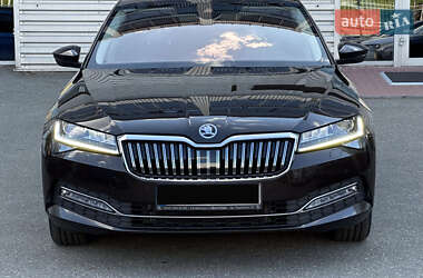Лифтбек Skoda Superb 2020 в 