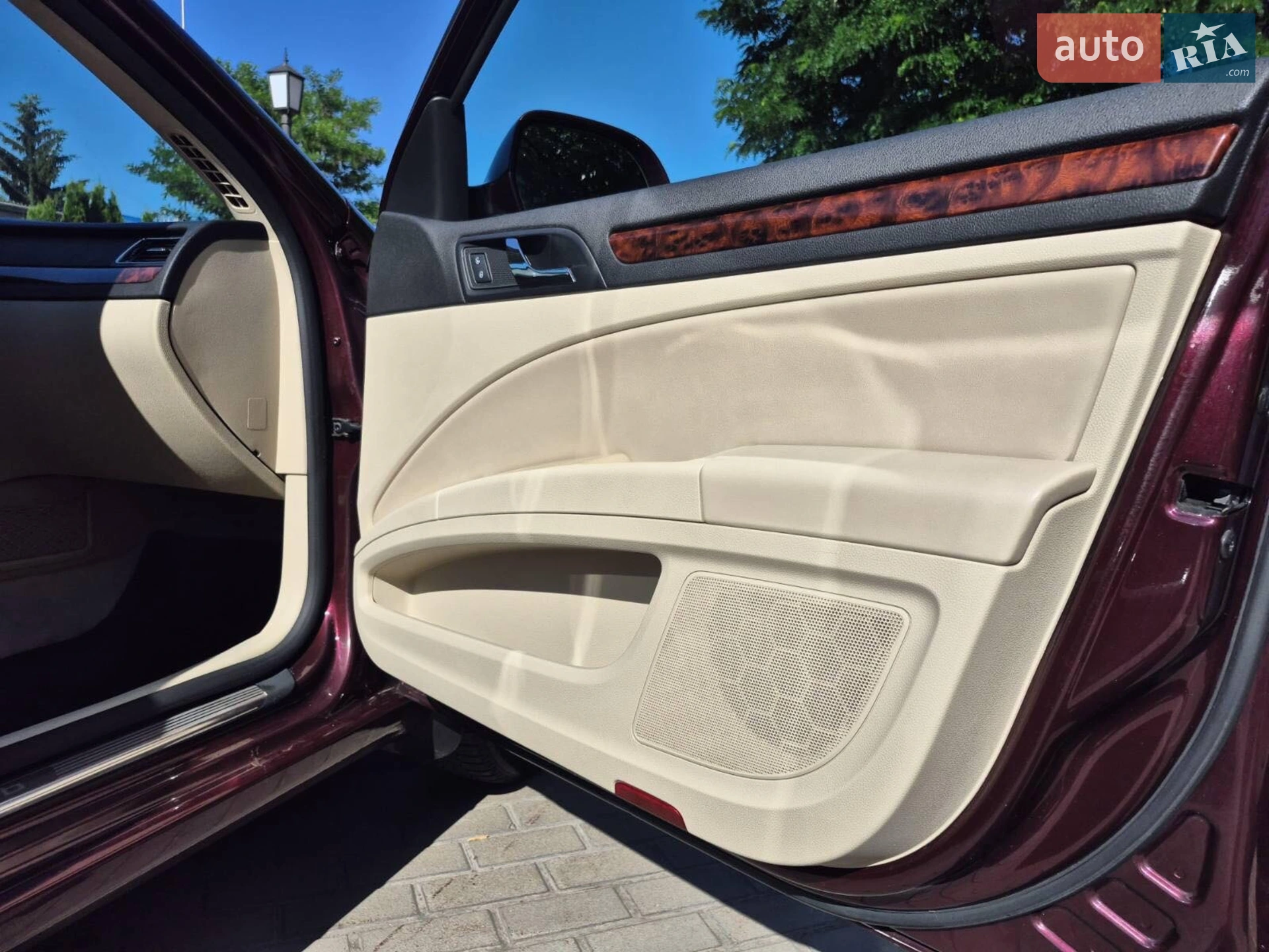 2010 Skoda Superb - мініатюра 11