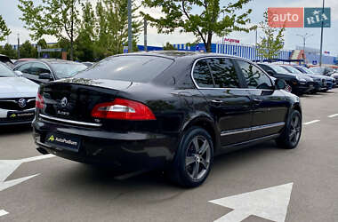 Лифтбек Skoda Superb 2012 в 