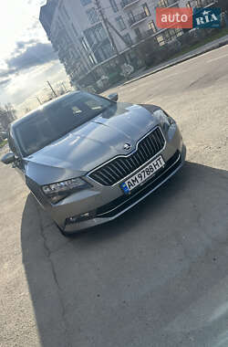 Лифтбек Skoda Superb 2016 в Звягеле