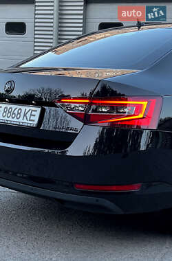 Лифтбек Skoda Superb 2018 в 