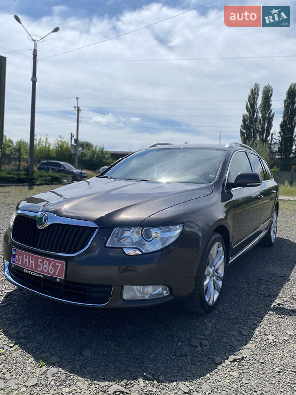 Універсал Skoda Superb 2011 в Рівному