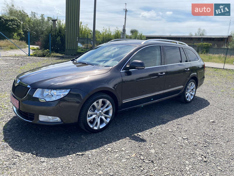 Універсал Skoda Superb 2011 в Рівному