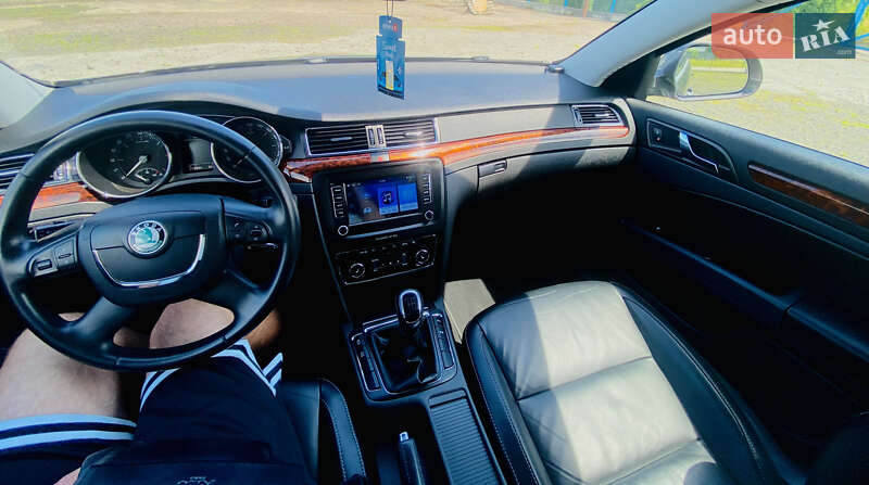 Універсал Skoda Superb 2011 в Рівному