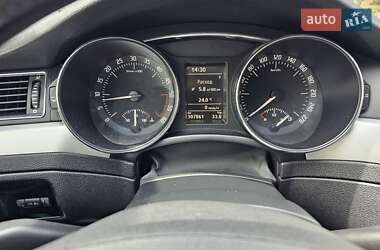 Лифтбек Skoda Superb 2010 в 