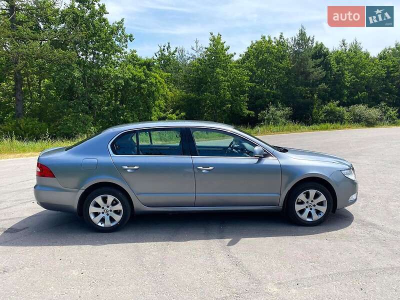Ліфтбек Skoda Superb 2012 в Києві
