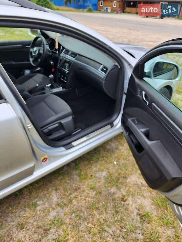 Универсал Skoda Superb 2010 в Луцке