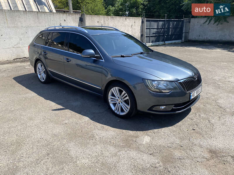 Универсал Skoda Superb 2013 в Днепре