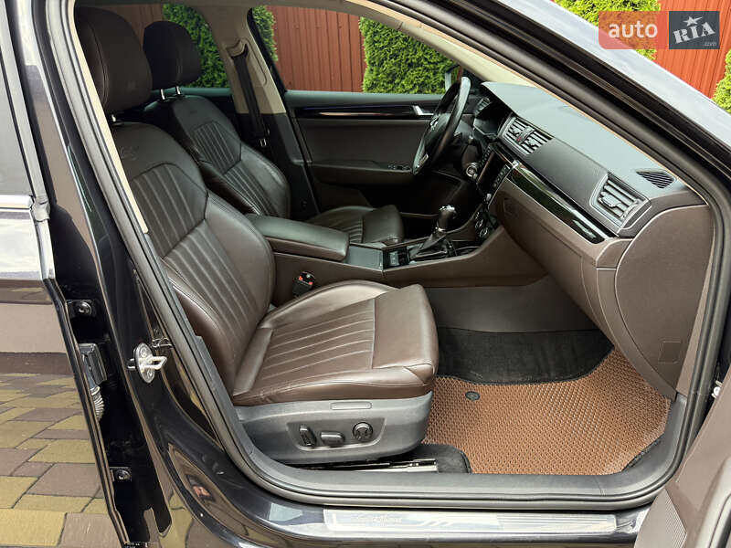 Універсал Skoda Superb 2016 в Луцьку