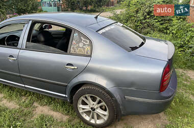 Лифтбек Skoda Superb 2006 в 