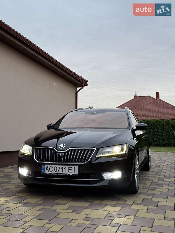 Універсал Skoda Superb 2016 в Луцьку