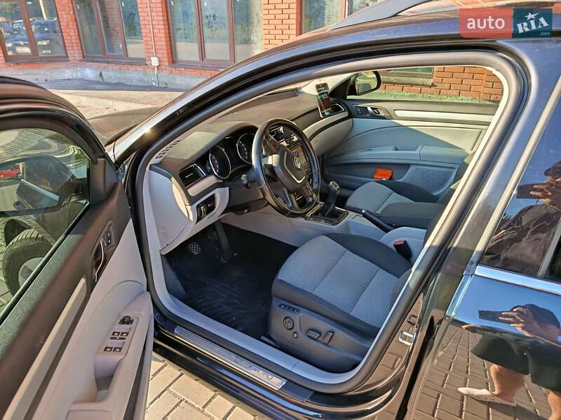 Универсал Skoda Superb 2011 в Хмельницком
