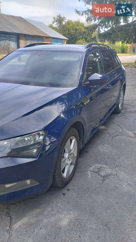 Универсал Skoda Superb 2016 в Радехове