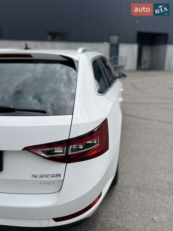 Універсал Skoda Superb 2018 в Києві