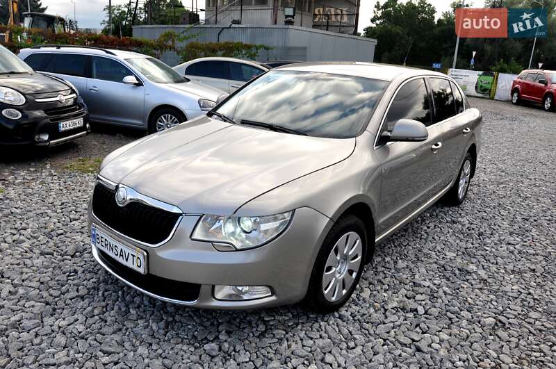 Лифтбек Skoda Superb 2008 в Львове