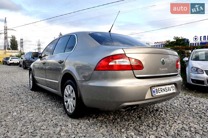 Лифтбек Skoda Superb 2008 в Львове