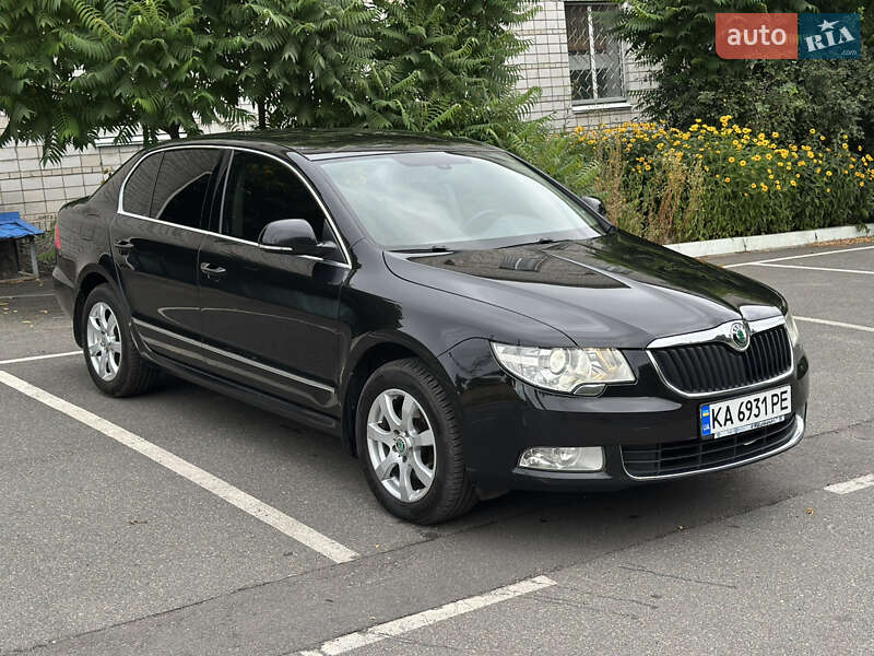Лифтбек Skoda Superb 2011 в Василькове