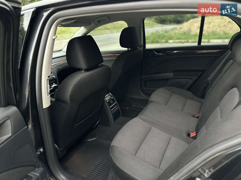 Лифтбек Skoda Superb 2011 в Василькове