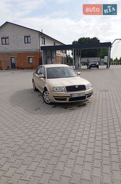 Лифтбек Skoda Superb 2004 в Тернополе