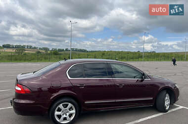 Лифтбек Skoda Superb 2010 в 