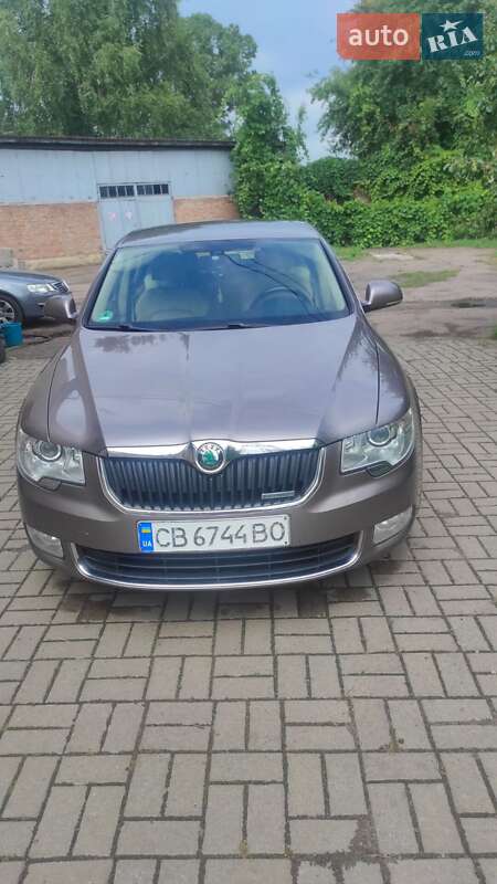 Skoda Superb 2011