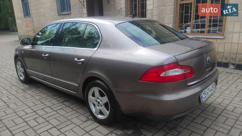 Лифтбек Skoda Superb 2011 в Нежине