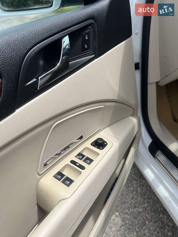 Универсал Skoda Superb 2010 в Винниках