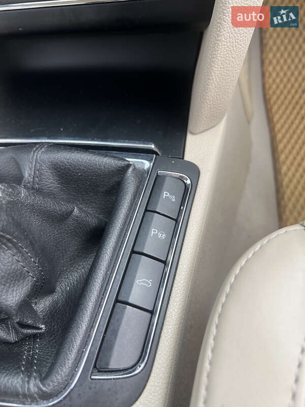 Универсал Skoda Superb 2010 в Винниках