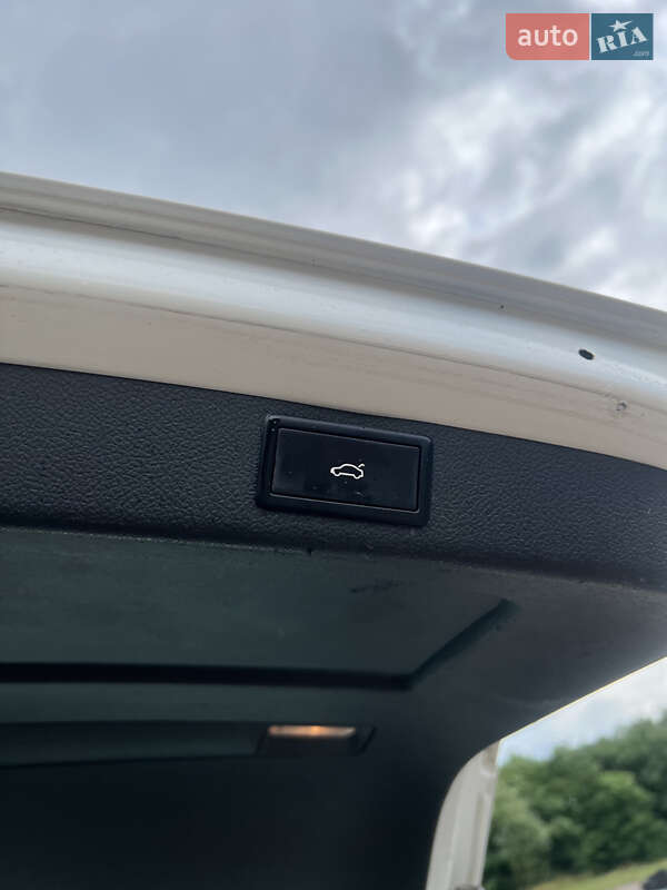 Универсал Skoda Superb 2010 в Винниках